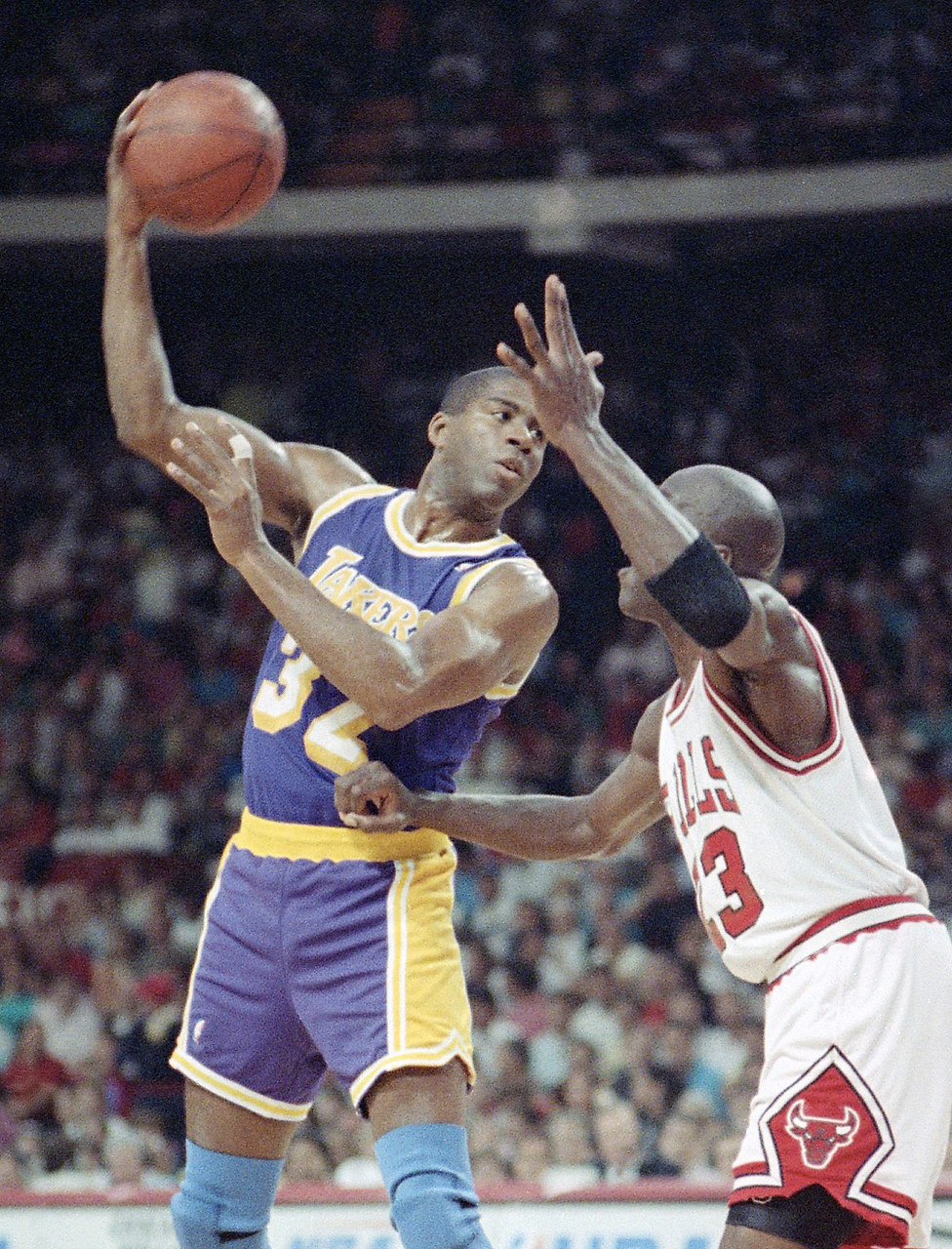 开云在线-布莱恩-肖心中的历史最佳阵容：魔术师、乔丹、伯德、邓肯与奥尼尔入选