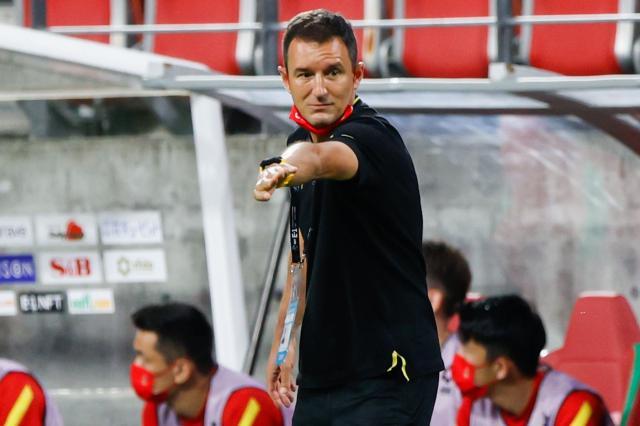 扬科维奇缘何挂帅国足？联系两大热门均无果